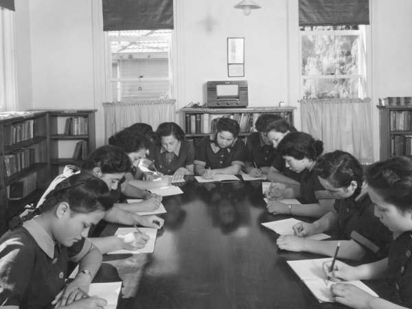 Girls learning Te reo Māori